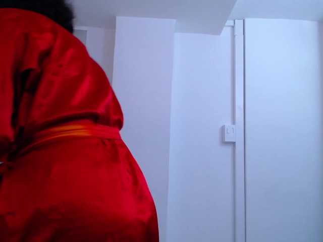 Live sex webcam photo for VictoriaMegan #272536850