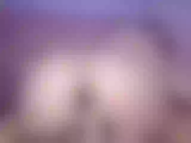 Live sex webcam photo for VictoriaMooon #275304718