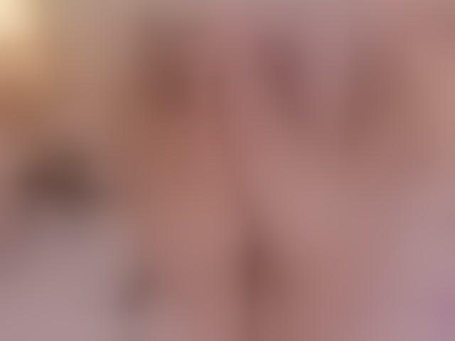 Live sex webcam photo for VictoriaRicci #294117605