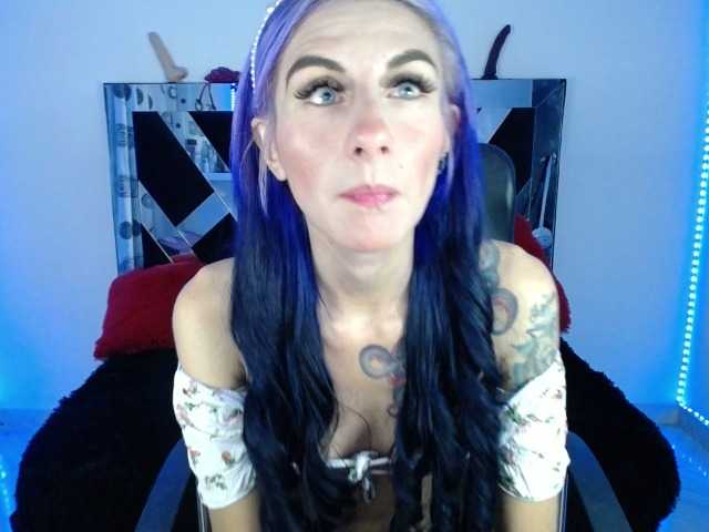 Live sex webcam photo for Victoriagh #275859277