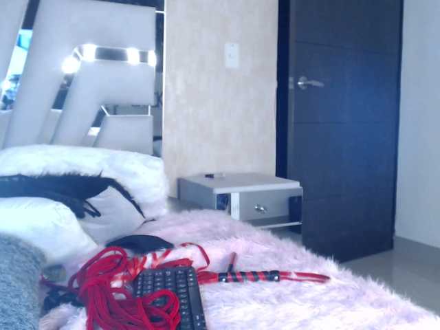 Live sex webcam photo for Victoriasilva #274195661