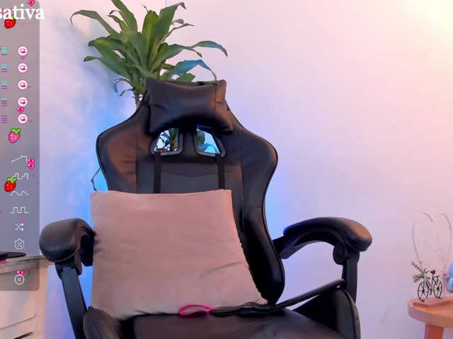 Live sex webcam photo for Victoriasilva #276810691