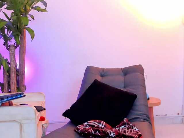 Live sex webcam photo for Victoriasilva #277013915