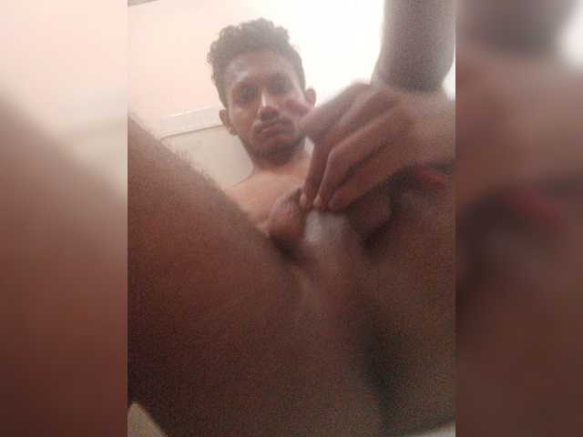 Live sex webcam photo for Viditjethava1 #277627456