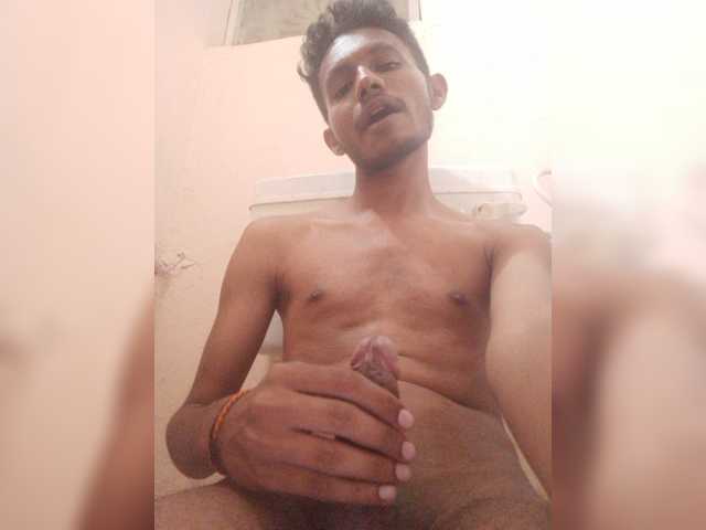 Live sex webcam photo for Viditjethava1 #277639428