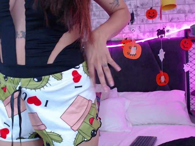 Live sex webcam photo for ViictoriaSaenz #276543726