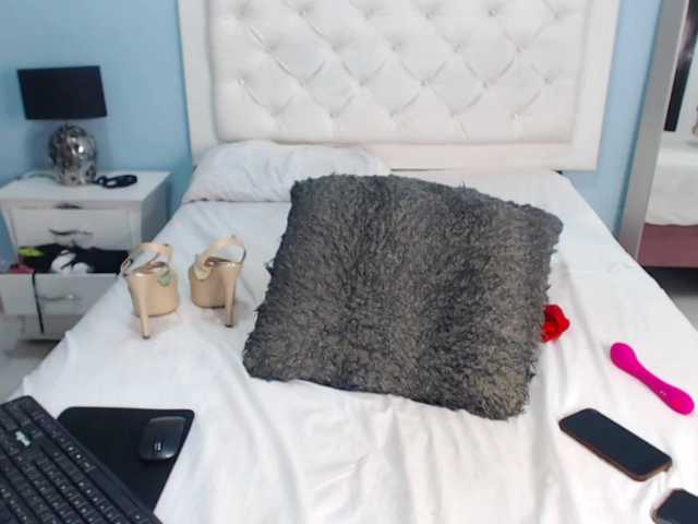 Live sex webcam photo for Viictoriia #273881938