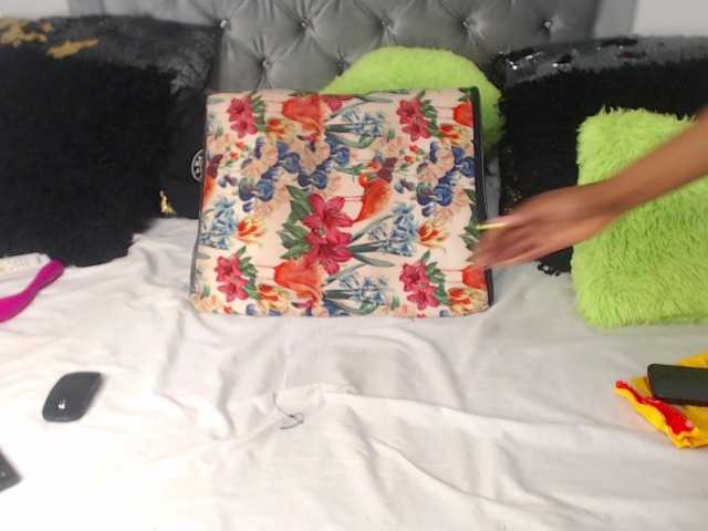 Live sex webcam photo for Viictoriia #275924298