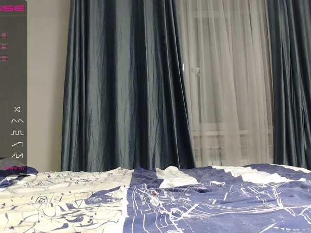 Live sex webcam photo for Vik1One1 #271981804