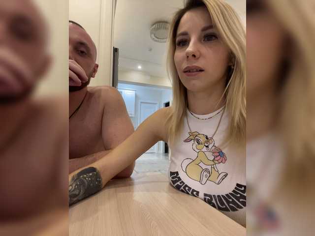 Live sex webcam photo for Vik1One1 #272501692