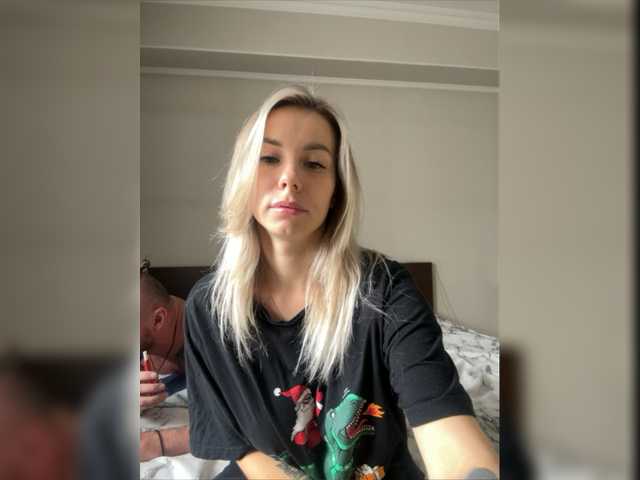 Live sex webcam photo for Vik1One1 #276390467