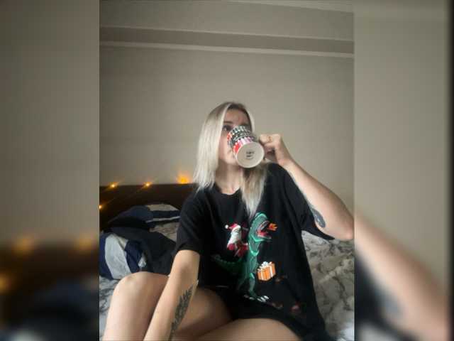 Live sex webcam photo for Vik1One1 #276480925