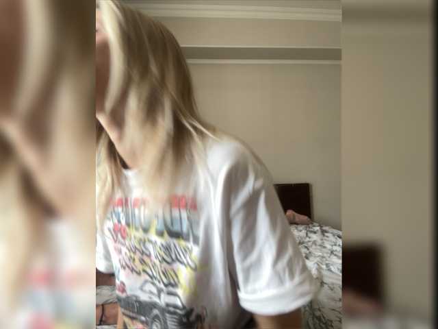 Live sex webcam photo for Vik1One1 #276528820