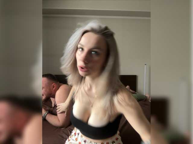 Live sex webcam photo for Vik1One1 #277810986