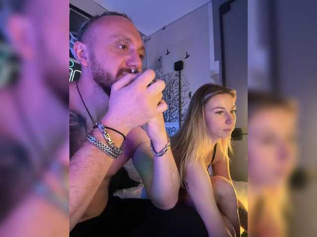 Live sex webcam photo for Vik1One1 #289400607