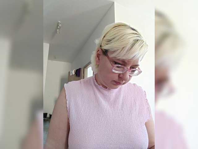 Live sex webcam photo for Vika211 #291740312