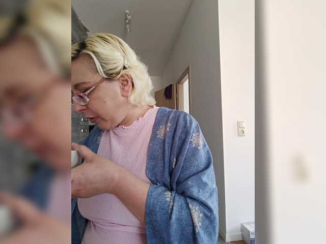 Live sex webcam photo for Vika211 #291741891