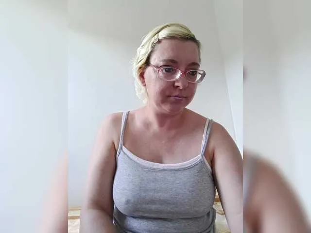 Live sex webcam photo for Vika211 #291759286