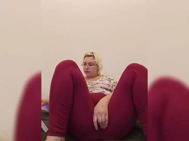 Live sex webcam photo for Vika211 #291786129