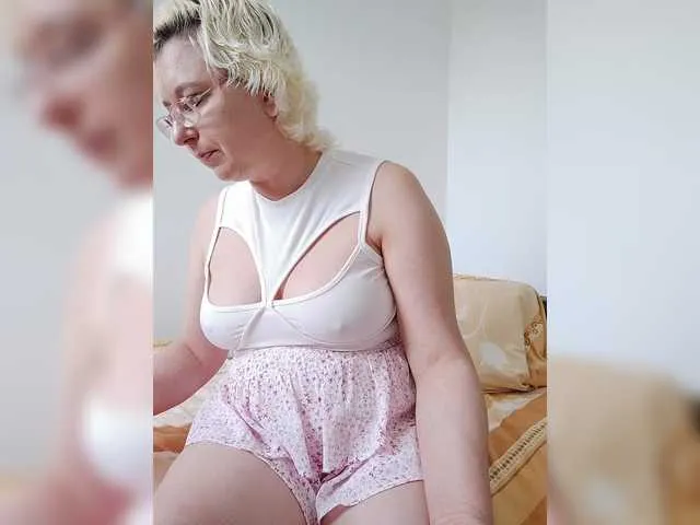 Live sex webcam photo for Vika211 #291791083