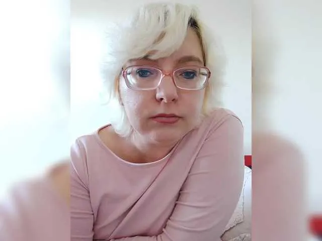 Live sex webcam photo for Vika211 #292095946