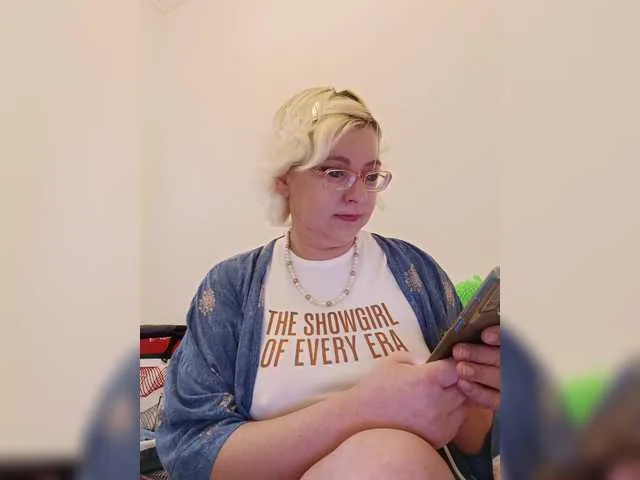 Live sex webcam photo for Vika211 #292205715