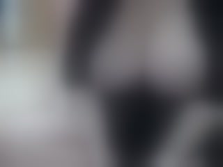 Live sex webcam photo for VikaiMica #196283805