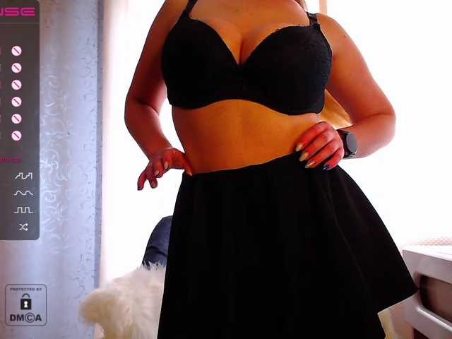 Live sex webcam photo for Viki-tiki-tak #274561738