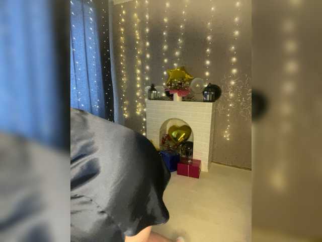 Live sex webcam photo for Viki-tiki-tak #277268768