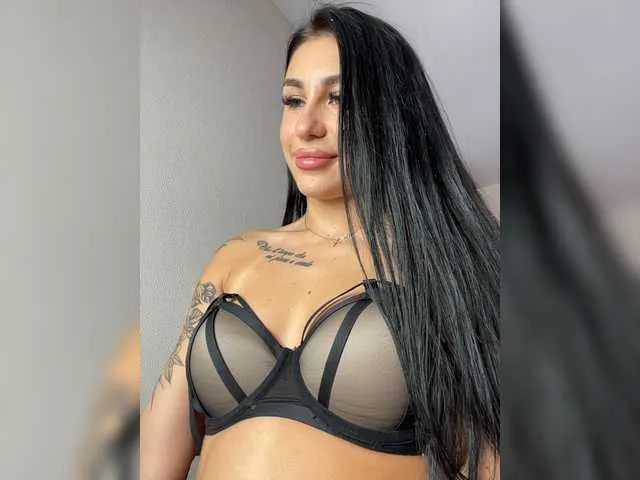 Live sex webcam photo for VikiKiss #273601396