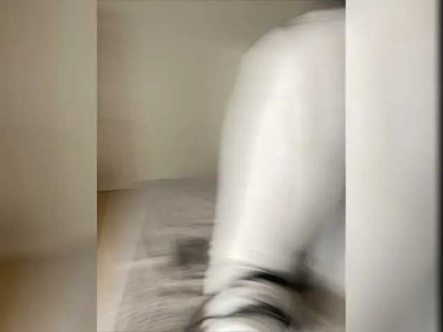 Live sex webcam photo for VikiKiss #276394156
