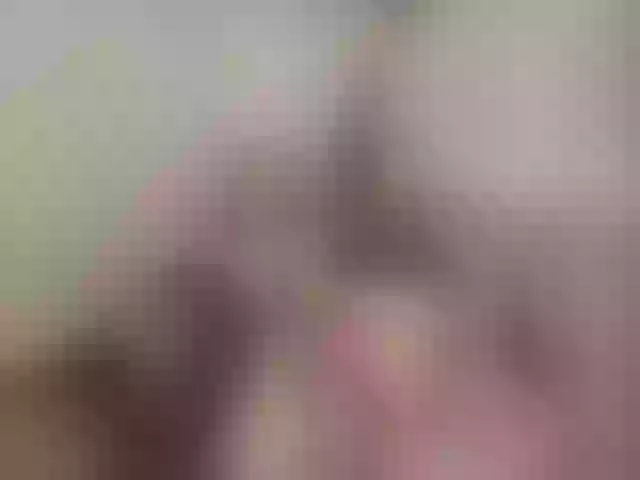 Live sex webcam photo for VikiKiss #276738158