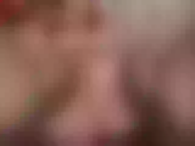 Live sex webcam photo for VikiKiss #276927638