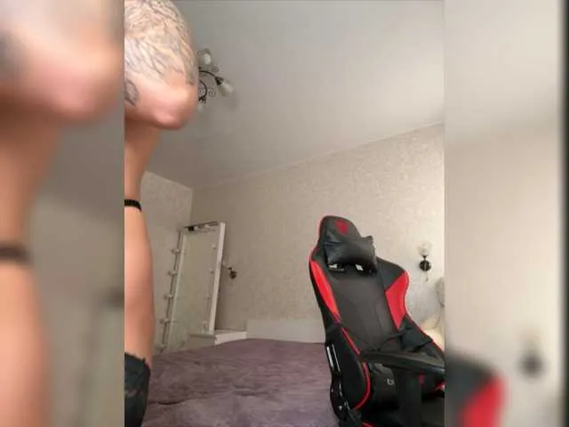 Live sex webcam photo for VikiKiss #277090385