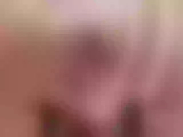 Live sex webcam photo for VikiKiss #278100329