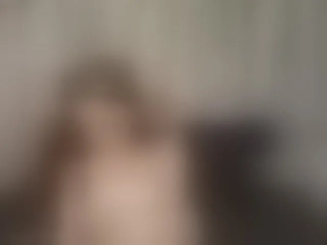 Live sex webcam photo for VikkiShon #293832090