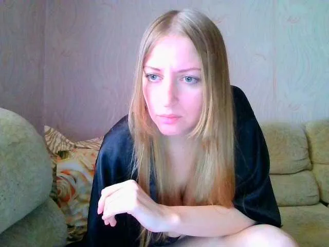 Live sex webcam photo for Viktoria-play #292148404