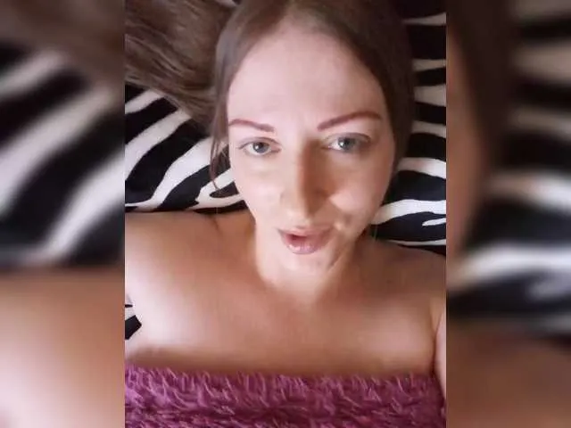 Live sex webcam photo for Viktoria-play #293760341