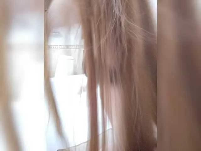 Live sex webcam photo for ViktoriaLeoAn #273693188