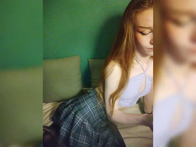 Live sex webcam photo for ViktoriaLeoAn #276200392