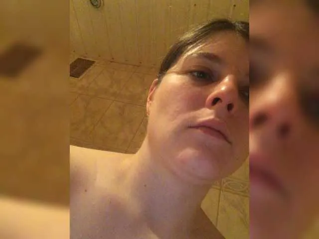 Live sex webcam photo for Vikusenok #273181144