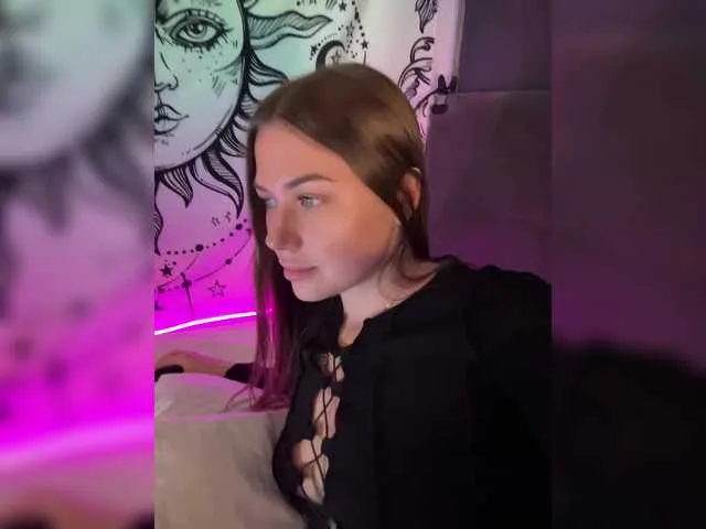 Live sex webcam photo for Villanelle #291353749