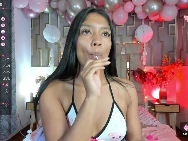 Live sex webcam photo for Vinalyh1 #277375158