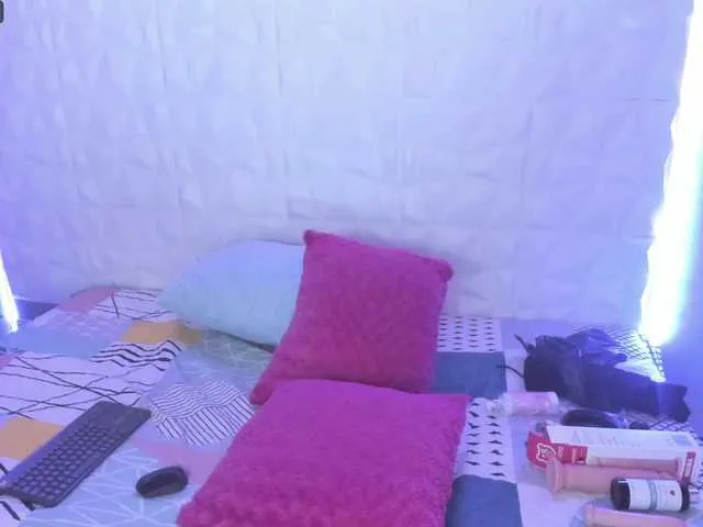 Live sex webcam photo for VinceGV #276127760