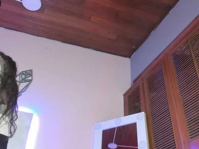 Live sex webcam photo for VinceGV #276229679