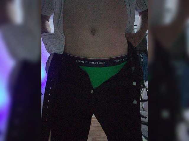 Live sex webcam photo for Vinkc2 #276096176