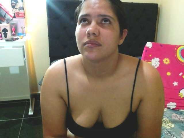 Live sex webcam photo for Violet-Jessi #272167164