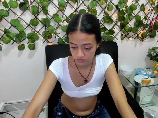 Live sex webcam photo for Violet-braun #273375649