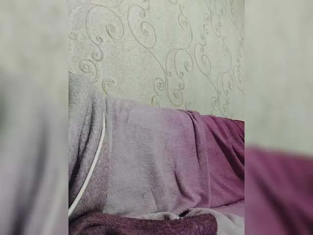 Live sex webcam photo for Violet-gold #292375027