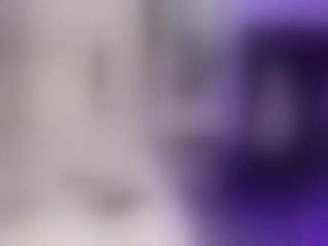 Live sex webcam photo for Violet888 #293084926